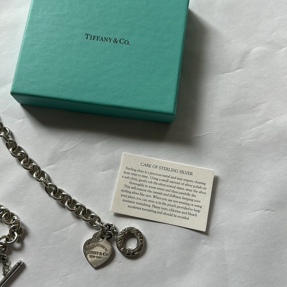 Heart Tag Toggle Necklace - Picture 9 of 10